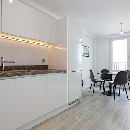 Contemporary 2 Bedroom Duplex In Salford Манчестер Экстерьер фото